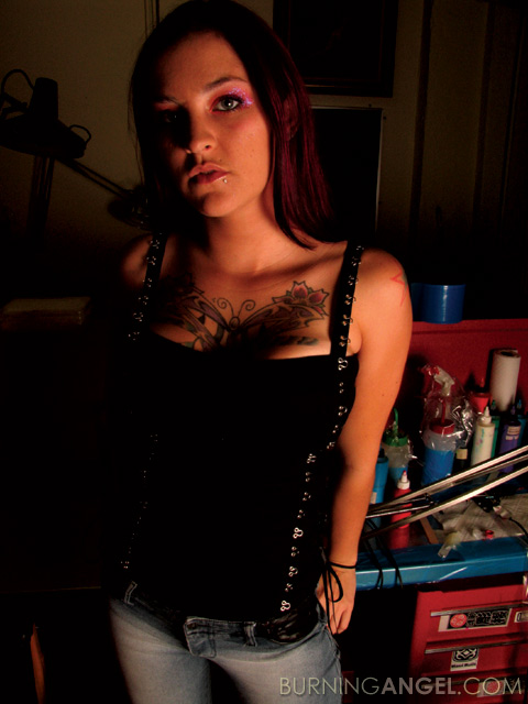 Burning Angel picture sample number 4